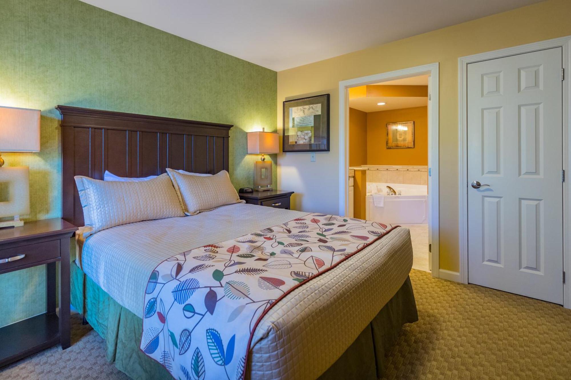 Vacation Village In The Berkshires Hancock Dış mekan fotoğraf A bedroom at the Grand Country Hotel