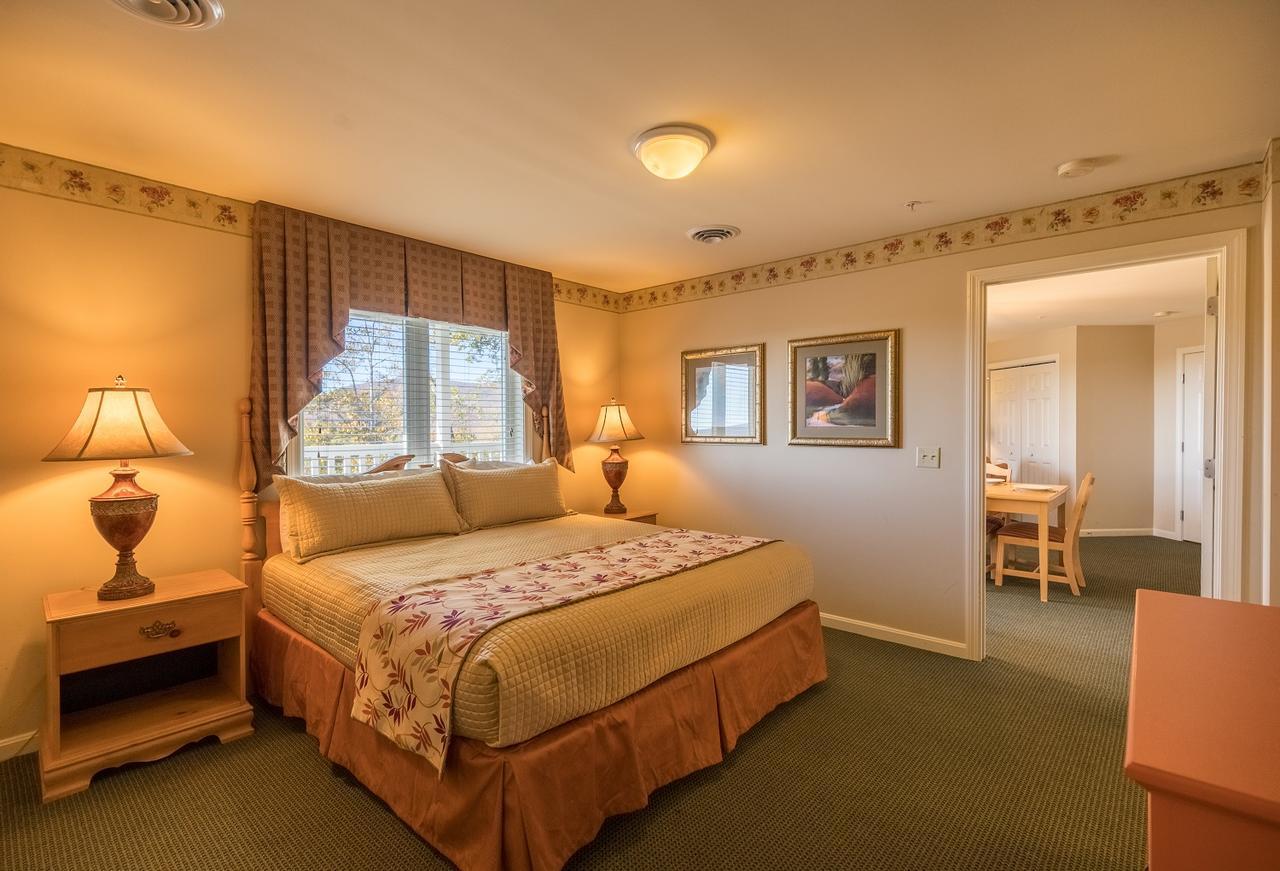 Vacation Village In The Berkshires Hancock Dış mekan fotoğraf A bedroom at the Grandview Lodge
