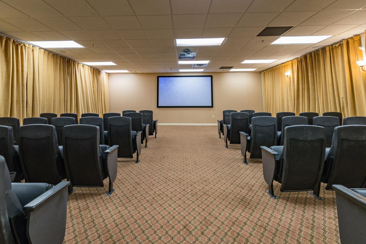 Vacation Village In The Berkshires Hancock Dış mekan fotoğraf The auditorium at the Center for BrainHealth